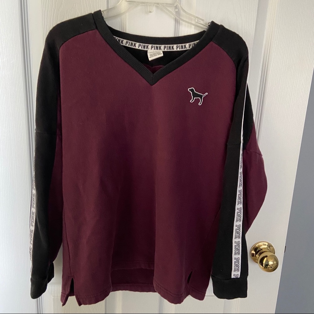 VS PINK  V-neck sweatshirt